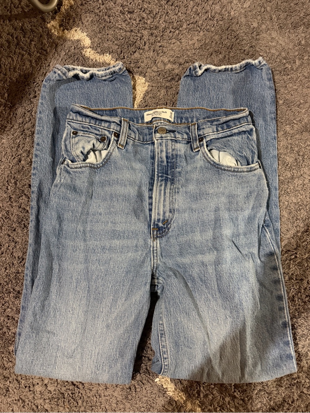 Abercrombie & Fitch Women's Light Blue Straight-Leg Jeans